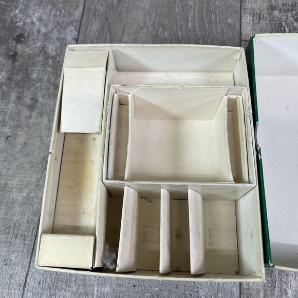 SINGER 600 Touch & Sew Sewing Machine Replacement Attachment Box Only - Picture 5 of 5